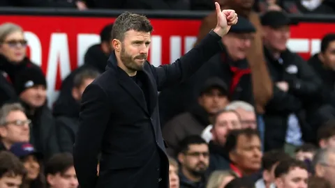 ใจมาแล้ว "แข้งดีกรีแชมป์" พร้อมย้ายซบ แมนยู - แจ้งต้นสังกัดเรียบร้อย