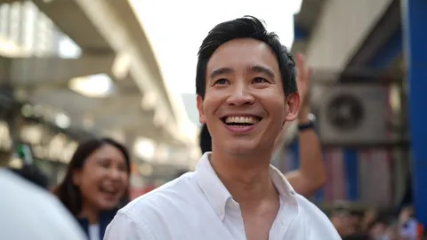 ประวัติ “ทิม พิธา” ฉายา “ส้มรักพ่อ” วาเลนไทน์หวานฉ่ำ เปิดตัว “ก้อย อรัชพร”