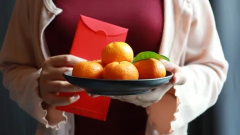 สีเสื้อต้องห้าม วันตรุษจีน 69 ความหมายใช้ส้มไหว้เจ้า