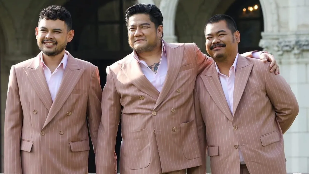 เบน ชลาทิศ เผยภาพน่ารักเรา 3 คนสุดมุ้งมิ้งรับวาเลนไทน์ ทำคนโสดอิจฉา