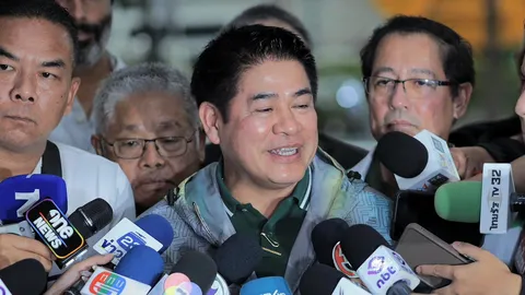 "ธรรมนัส" โผล่ ไม่หวงกระทรวงเกษตร ยันไม่มีเกมต่อรอง ภูมิใจไทยยึดเก้าอี้ "เกรดเอ"