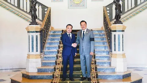 โลกเปลี่ยนแต่เราไม่เปลี่ยน "จีนไทยใช่อื่นไกล พี่น้องกัน" พร้อมจับมือสู่ทศวรรษใหม่ มิตรภาพจีน-ไทย