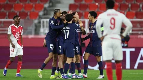 ผลบอลเมื่อคืน เปแอสเช แซงชนะ โมนาโก เพลย์ออฟ UCL นัดแรก