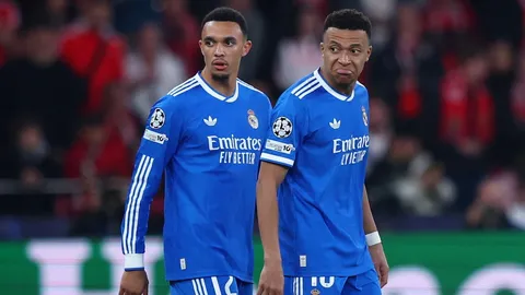 เทรนต์-เอ็มบัปเป้ ของขึ้น จวกยับ 1 แข้ง หลังจบ UCL นัดล่าสุด