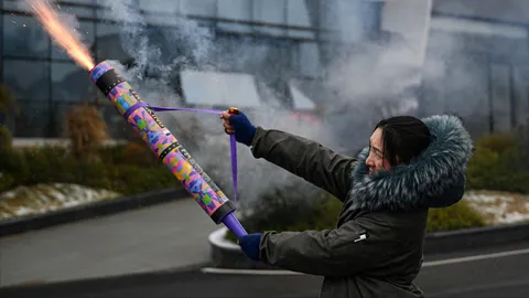 ร้านพลุจีนระเบิดอีกแห่ง ดับแล้ว 12 ศพ สลดเทศกาลตรุษจีน