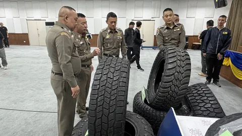 ทลายโกดัง "ยางย้อมแมว" ปั๊มแก้ปีใหม่ จับ 7 เภสัชเก๊ขายยาแก้ไอ สินค้าปลอม