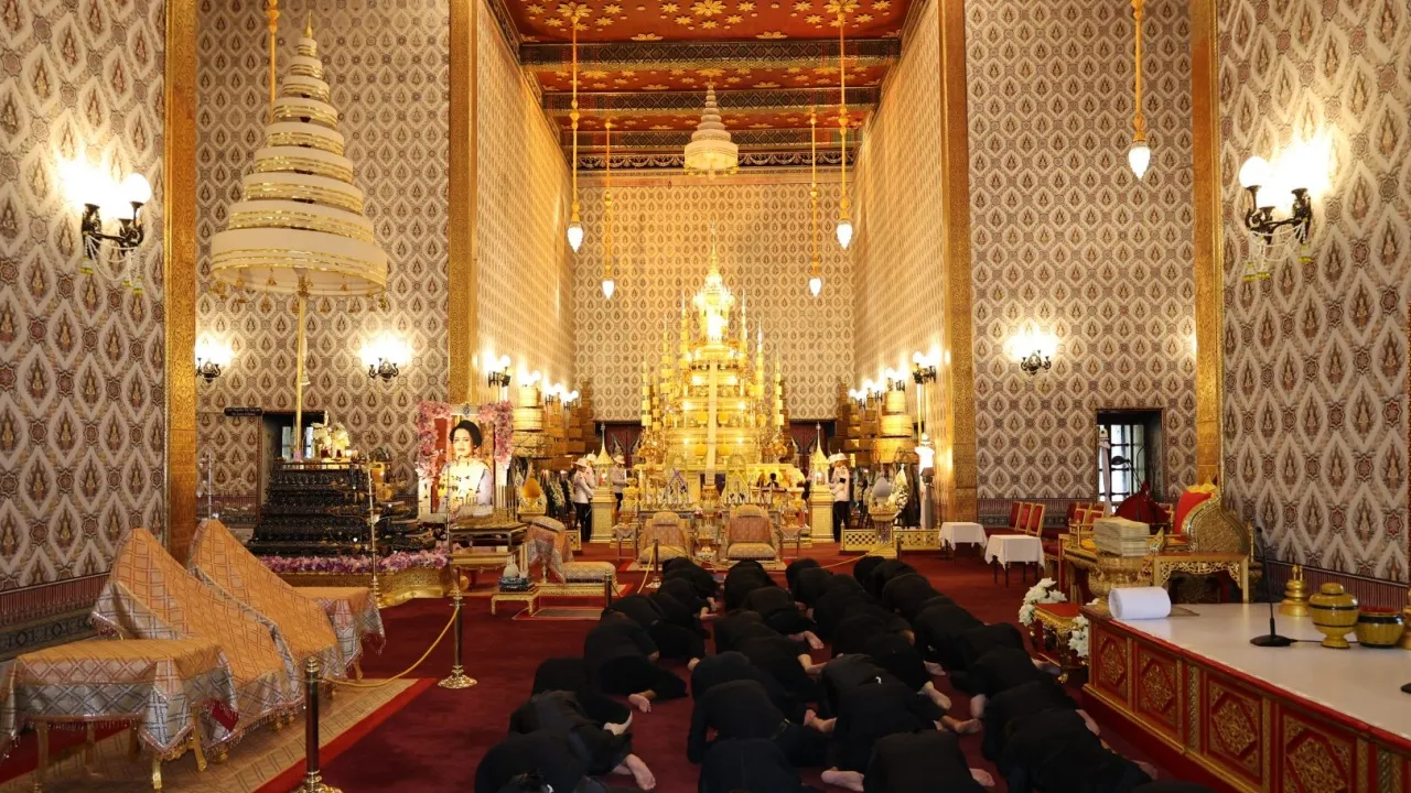 สำนักพระราชวัง แจ้งเปลี่ยนแปลงเวลาเข้ากราบถวายบังคมพระบรมศพ "สมเด็จพระพันปีหลวง"