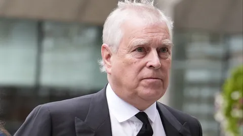 ตำรวจอังกฤษจับกุม "แอนดรูว์ เมาท์แบตเทน-วินด์เซอร์" ประพฤติมิชอบในตำแหน่งสาธารณะ