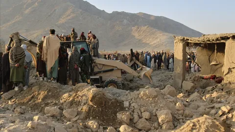 ปากีสถานโจมตีทางอากาศถล่มอัฟกานิสถาน ดับแล้ว 18 ศพ