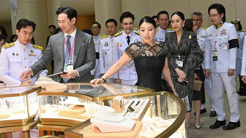 "เจ้าฟ้าสิริวัณณวรี" เปิดบางกอกเจมส์ แสดงอัญมณีมีระดับ โชว์ "จิวเวลรีชั้นสูง" ที่ศูนย์สิริกิติ์