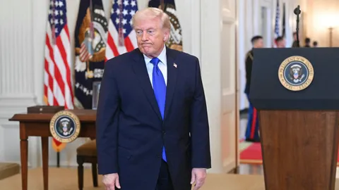 ภาษีนำเข้า "ทรัมป์" 10% ทั่วโลก  มีผลบังคับใช้แล้ว