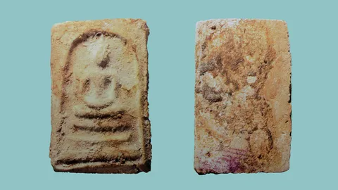 ปริศนาธรรมในฐานพระสมเด็จฯ