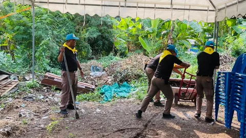 สน.เพชรเกษม บก.น.9 จิตอาสาพัฒนา “โคก หนอง นา” สร้างความมั่นคงในชุมชน