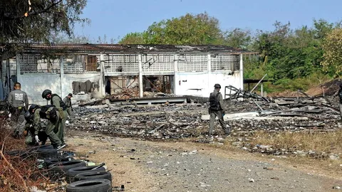 คลังแสง ตชด. ระเบิด ไฟลุกท่วม สะเทือน 3 กม. บาดเจ็บ 1 คาดอากาศร้อน