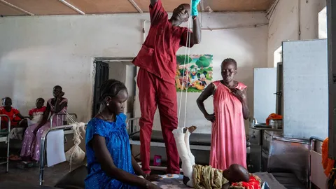 วิกฤตความช่วยเหลือด้านมนุษยธรรมในซูดานใต้ทวีความรุนแรง ขณะสมรภูมิเลือดยังยืดเยื้อ