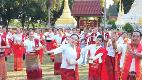 ชวนห่มสไบ นุ่งโสร่งมอญ เที่ยวงาน “กิน อยู่ ดู มอญ” ส่งเสริมการท่องเที่ยวราชบุรี