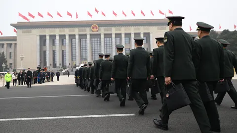 จีนถอด 5 พลเอก ออกจากสภานิติบัญญัติ ก่อนเริ่มประชุม 2 สภาสัปดาห์หน้า