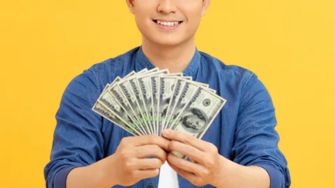 สีเสื้อมงคลวันหวยออก 16/3/69 หวยออกวันจันทร์ ใส่เสื้อสีอะไรนำโชค