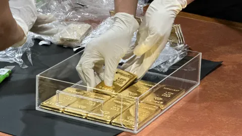 มอบทองคำแท่ง 20,976 บาท คดีอดีตอธิบดีกรมสรรพากรร่ำรวยผิดปกติให้ตกเป็นของแผ่นดิน