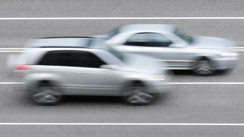 ขับรถแซงซ้าย รู้ว่าอันตราย ผิดกฎหมายแต่ทำไมยังทำ