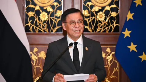 กต. ตั้ง War Room ติดตามเหตุการณ์ในตะวันออกกลาง ออกประกาศให้คนไทยเร่งออกจากอิสราเอล-อิหร่าน