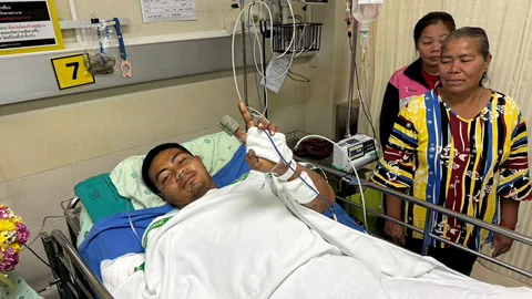 ปิติ "2 ล้นเกล้า" พระราชทานแจกัน ทรงรับทหารกล้าสูญเสียขา ไว้ในพระบรมราชานุเคราะห์