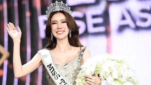 สวยสง่าสมมง “บุ๊ค ธีรชยา” คอลัมนิสต์สาวสะบัดปากกามาคว้า Miss Tiffany 2026