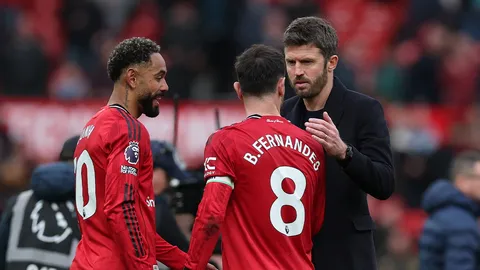 คาร์ริคเซ็ง "แมนยู" เจอ 2 ข่าวร้าย แม้ชนะพาเลซ แซงขึ้นที่ 3 พรีเมียร์ลีก