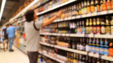 จับตาผลทดลอง 6 เดือน ปลดล็อกขายเหล้า 14.00-17.00 น. กระตุ้นเศรษฐกิจหรือเพิ่มเสี่ยง