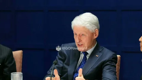 "บิล คลินตัน" เผยทรัมป์เคยบอกมี "ช่วงเวลาดีๆ" กับ "เจฟฟรีย์ เอปสตีน" ก่อนแตกหัก