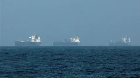 ทรัมป์เล็งส่งกองทัพเรือ คุ้มกันเรือบรรทุกน้ำมันเดินทางผ่านช่องแคบฮอร์มุซ