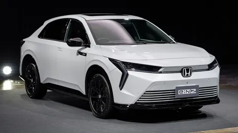 สัมผัสแรก รถไฟฟ้า HONDA eN:2 มาด้วยทรง Fastback สวย หอม หรูหรา น่าขับ