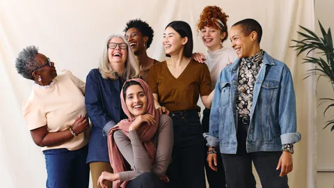 ประวัติวันสตรีสากล 8 มีนาคม จุดเริ่มต้นการต่อสู้ และก้าวสำคัญของสตรีไทยที่ควรรู้