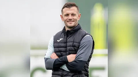 อดีตแข้งอาร์เซนอล แย้มอาจได้ดวล “สเปอร์ส” ใน แชมเปี้ยนชิพ หลังไก่จ่อร่วงพรีเมียร์ลีก