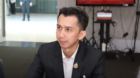 "ชนนพัฒฐ์" ยังไม่เลื่อนรับทราบข้อหา ตามหมายเรียก 12 มี.ค. 