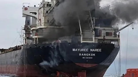 ด่วน เรือขนส่งสินค้าสัญชาติไทย ถูกโจมตีหลังผ่านช่องแคบฮอร์มุซ ท้ายเรือไฟไหม้เสียหาย