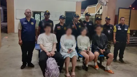 ช่วย 4 เหยื่อชาวจีน หนีแก๊งค้ามนุษย์ริมเมย หลังโดนล่อลวง เตรียมส่งไปเมียนมา