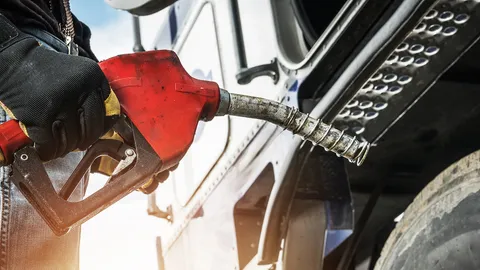 ดีเซลอั้นไม่อยู่ 17 มี.ค. จ่อขึ้น 50 สตางค์ ปรับตามขั้นบันไดไม่กระชาก เตรียมซื้อน้ำมันรัสเซียเสริม