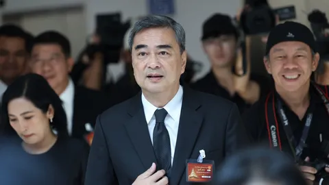 “อภิสิทธิ์” จี้รัฐดึงกำไรค่าการกลั่นเข้ากองทุนน้ำมัน ลั่นต้องทบทวนโครงสร้างราคาพลังงาน