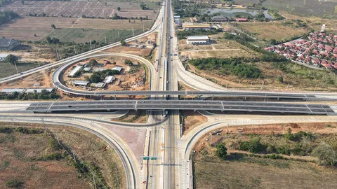 วิ่งฉิว เปิดใช้ทางแยกต่างระดับเลี่ยงเมืองโคราช แก้รถติด ยกระดับขนส่งภาคอีสาน