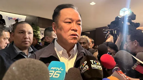 โผ “อนุทิน 2” จัดเต็ม 35 ชื่อ ดึงมืออาชีพคุมคลัง-พาณิชย์-บัวแก้ว “โสภณ” ผงาดประธานสภาฯ