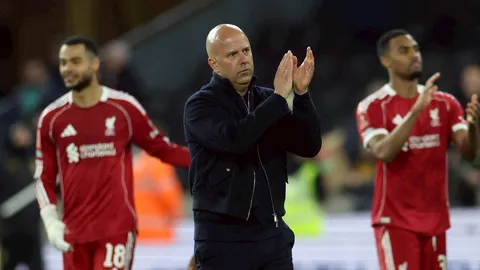 หงส์แดงเฮลั่น "สล็อต" เผย 2 ข่าวดีก่อน ลิเวอร์พูล พบ สเปอร์ส ศึกพรีเมียร์ลีก ล่าตั๋ว UCL