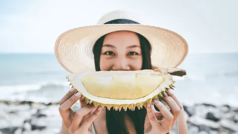 กินทุเรียนอย่างไรไม่ให้อ้วน เช็กเทคนิคคุมน้ำตาลและแคลอรีฉบับสายเฮลตี้