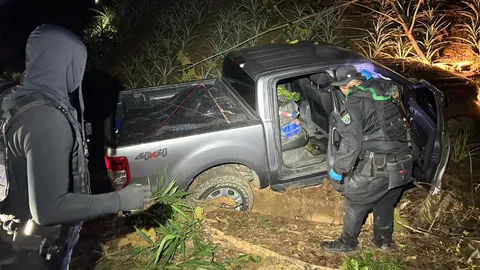 ทหารพรานสกัดจับรถกระบะแหกด่าน ขนยาบ้า 3 ล้านเม็ด คนขับเผ่นไร้ร่องรอย