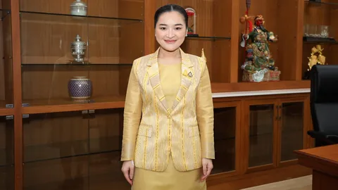 ประวัติ สุดาวรรณ หวังศุภกิจโกศล เก้าอี้รัฐมนตรียังเหนียว นั่งรมว.พัฒนาสังคมฯ ในครม.อนุทิน 2