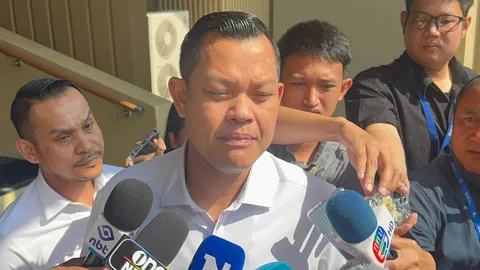 “ธนกร” มอบปลัดกระทรวงอุตสาหกรรม ทำความเข้าใจผู้ประกอบการ รับมือวิกฤตพลังงาน