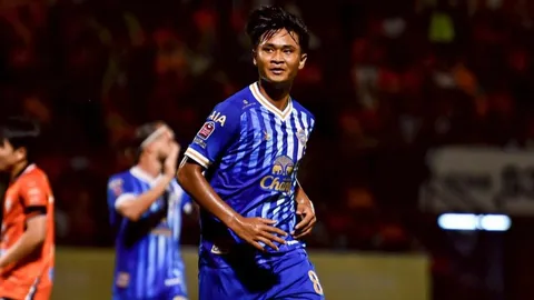 "ยศกร บูรพา" จากนักเตะดาวรุ่ง ยกระดับก้าวข้ามสู่ “กองหน้าทีมชาติไทยชุดใหญ่”