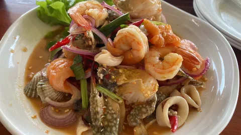 "ลุงวัน" ไก่ย่างวิเชียรบุรี–เป็ดย่างเกลือ ย้ายพิกัดใหม่แต่ความแซ่บยังคงเดิม