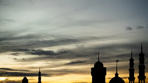 จุฬาราชมนตรี ประกาศไม่มีผู้เห็นดวงจันทร์ กำหนด 21 มีนาคม 2569 "วันอีฎิ้ลฟิตริ"