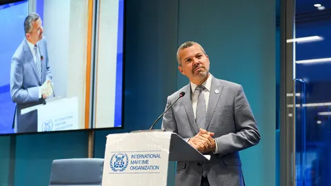 ยูเอ็นเร่งเจรจาเปิดทางช่องแคบฮอร์มุซ ช่วยลูกเรือ 2 หมื่นคนติดในสมรภูมิอิหร่าน